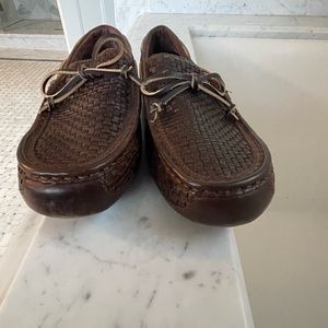 Mens UGG basketweave shoes. Excellent condition.